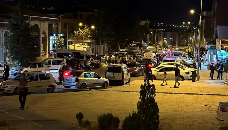 İki Aile Arasındaki Kavga, 1 Kişiyi Ağır Yaraladı: Sokaklar Kan İçinde Kaldı