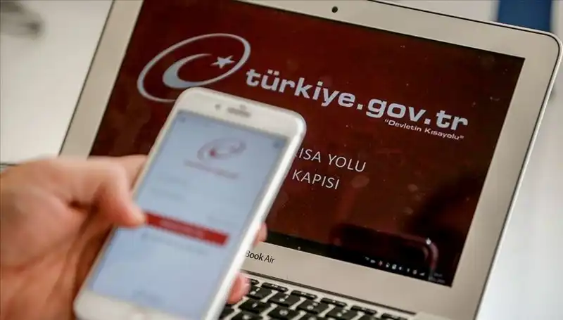 e-Devlet Üzerinden 8 Bini Aşan Hizmet: Bakan Kacır'dan Önemli Açıklama