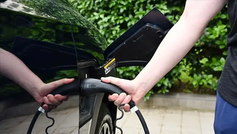 ABD’nin Gümrük Vergilerine Karşı İngiltere'den Elektrikli Araç Üreticilerine Destek Hamlesi