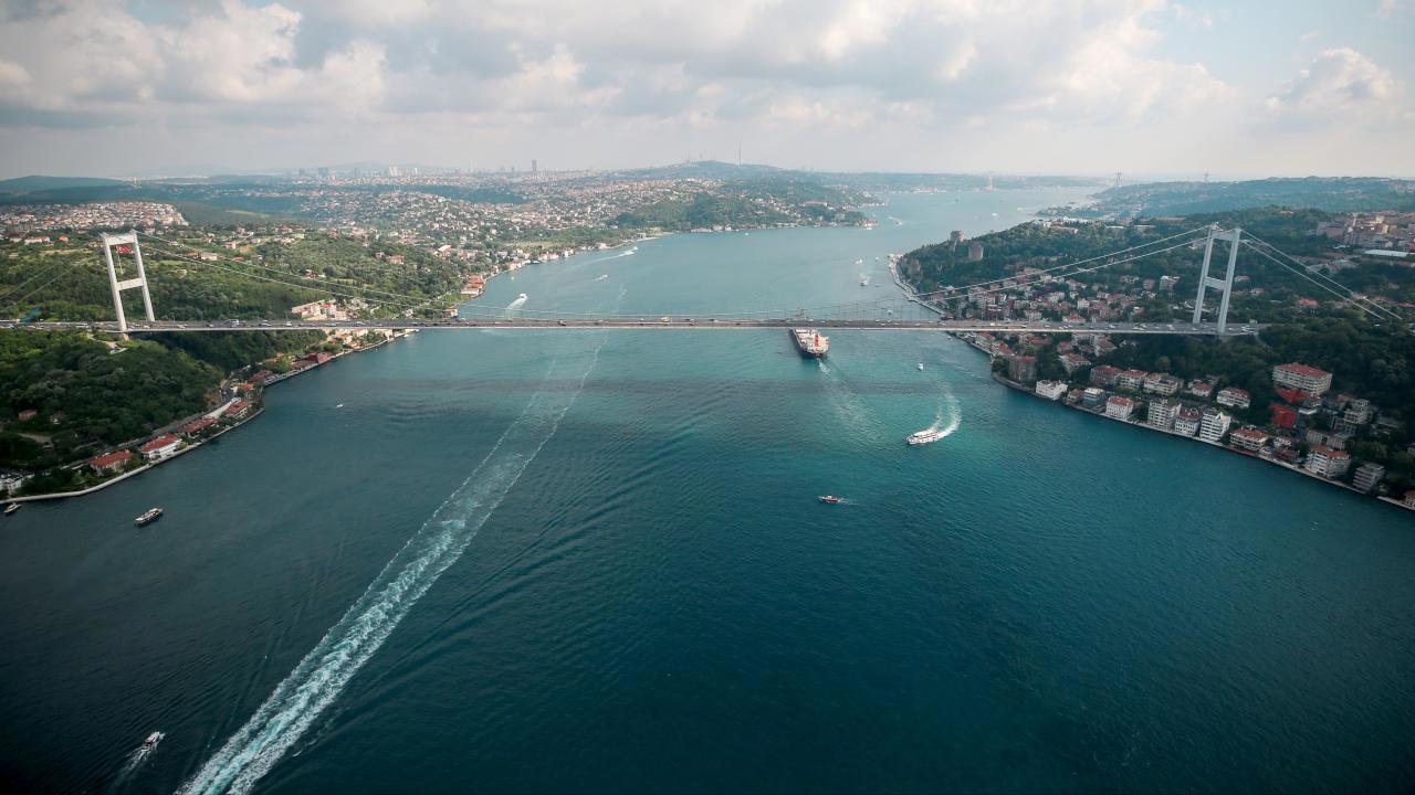 İstanbul Boğazı'nda Gemilerin Trafiği Durduruldu