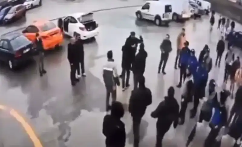 Araç Muayene İstasyonunda Can Pazarı! Polis Memuru Hayatını Kaybetti