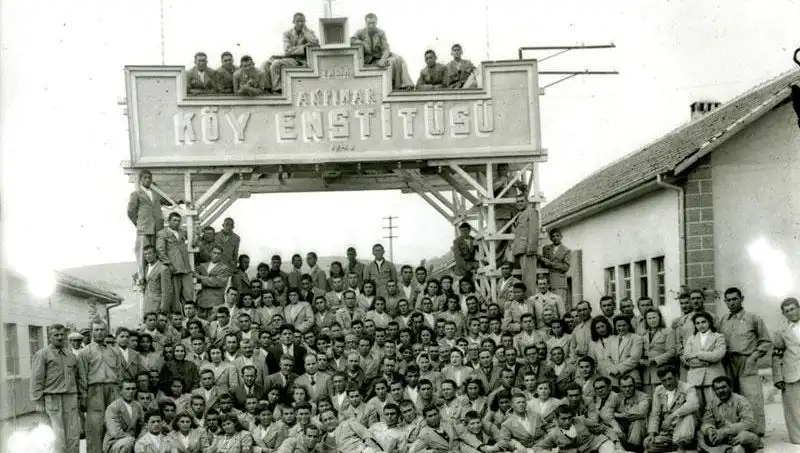 17 Nisan: Köy Enstitüleri'nin Kuruluş Yıl Dönümünde Eğitimde Yeni Bir Dönem