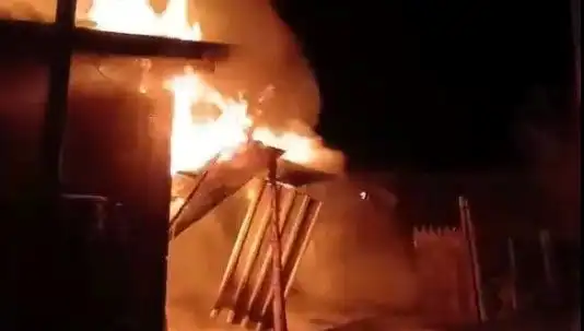 Karabük'te İki Evde Büyük Yangın: Kule Dönüşen Hayatlar!