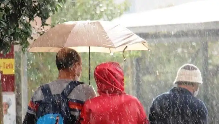 Aydın'da Sağanak Yağış Alarmı: Meteoroloji Uyardı, Hazırlıklı Olun!