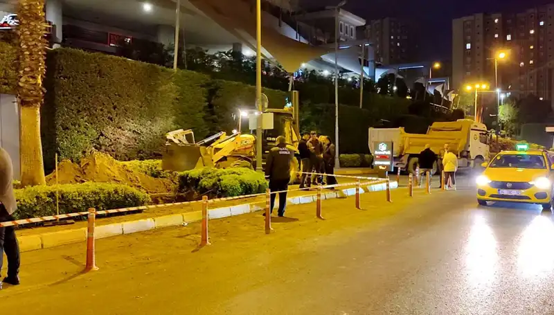 AVM Girişinde Doğalgaz Alarmı: Alışveriş Keyfi Tehdit Altında!