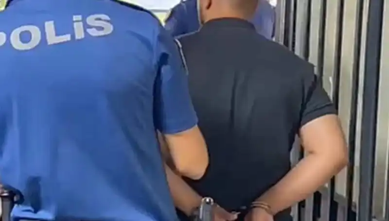 İzmir'de Polise Saldırı: Şok Olayın Ardından Hızla Tutuklandı!