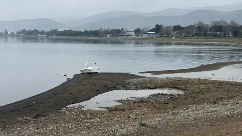 İznik Gölü Alarm Veriyor: Kuraklık Sorunu Devam Ediyor!