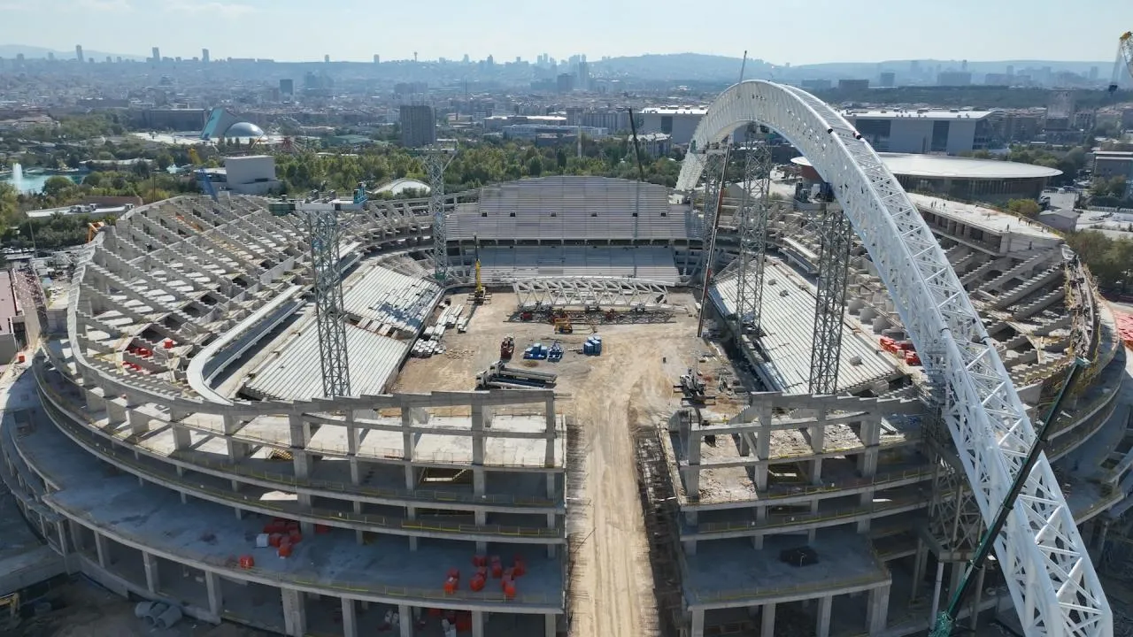 Ankara'nın Yeni Stadyumu Tamamlanma Aşamasında: Başkent Sporu Yeni Eviyle Buluşuyor