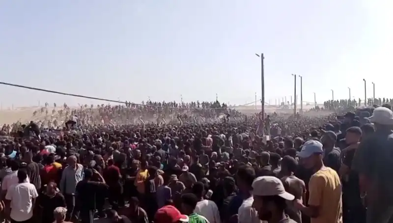 İsrail, Filistinlilere Insani Yardım İhtiyacı Esnasında Saldırı Düzenledi, 30 Kişi Hayatını Kaybetti