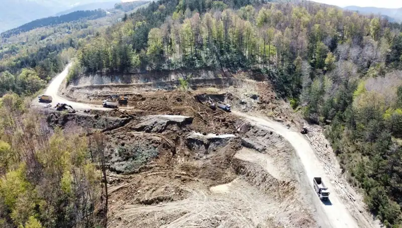 Kastamonu-Çatalzeytin Kara Yolunda Büyük Heyelan! Şok Edici Görüntüler Paylaşıldı