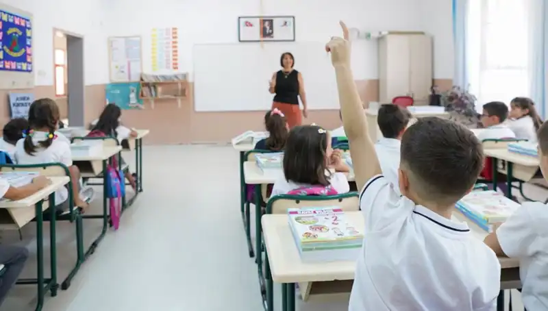 Ek Ders Ücretleri Bayram Öncesi Öğretmenlerin Hesabına Geçiyor Mu?