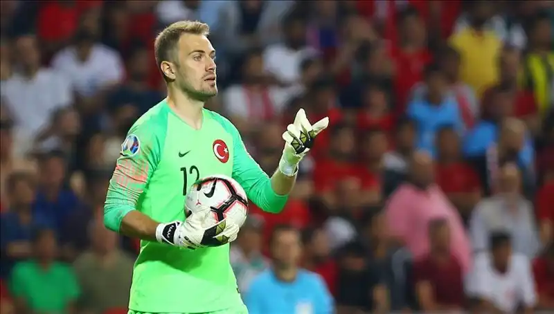 Mert Günok Futbolu Bırakacağı Yaşı Açıkladı: Hayranları Şoke Oldu!
