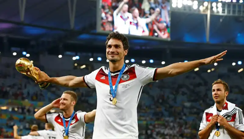 Almanya'nın Efsanevi Defansif Yıldızı Hummels Futbola Veda Ediyor