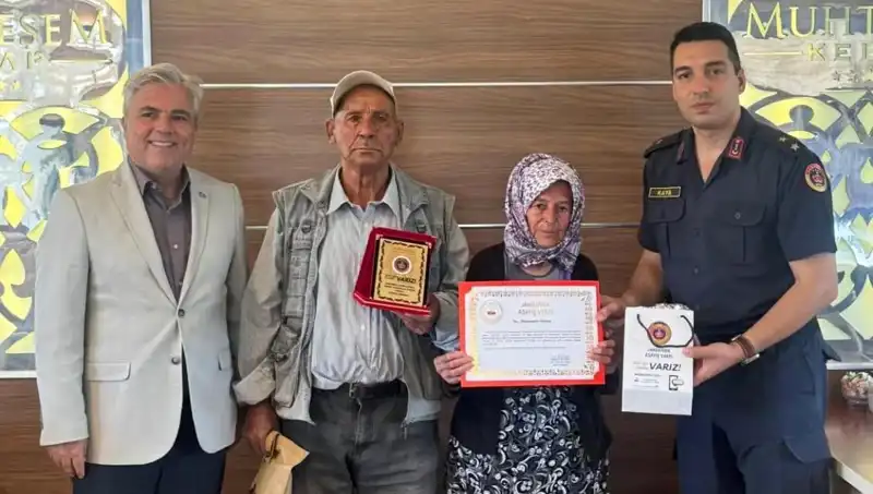 Tek Varıkları Olan Evi Jandarmaya Bağışlayan Aile: Duygusal Bir Hikaye