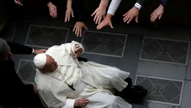 Papa Francis'in İstifa İhtimali: 600 Yıl Sonra Gelen Şüpheler