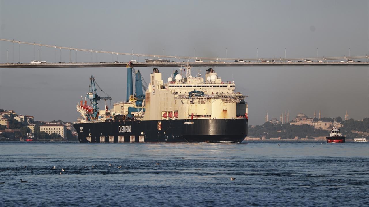 İstanbul Boğazı Gemilere Kapandı