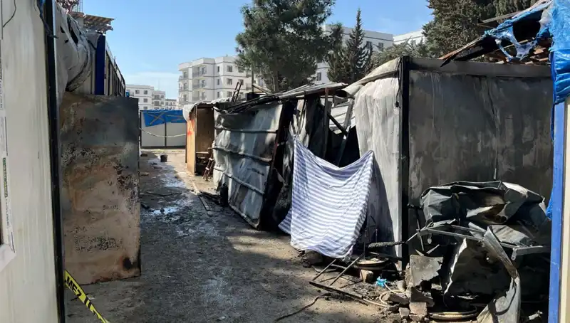 İşçilerin Kaldığı Konteynerde Yangın: Korku Dolu Anlar ve Kurtarma Çabaları