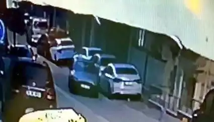 Esenyurt'ta Park Halindeki Araçlara Çarpan Sürücü Kaçtı, Olayı Aydınlatacak Mola!