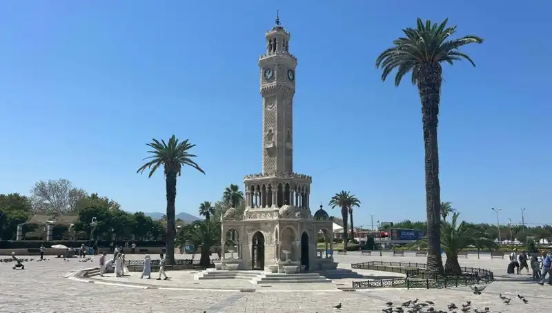 İzmir'in Kavurucu Sıcakları: 42 Dereceye Varan Bunalım Hava Durumu