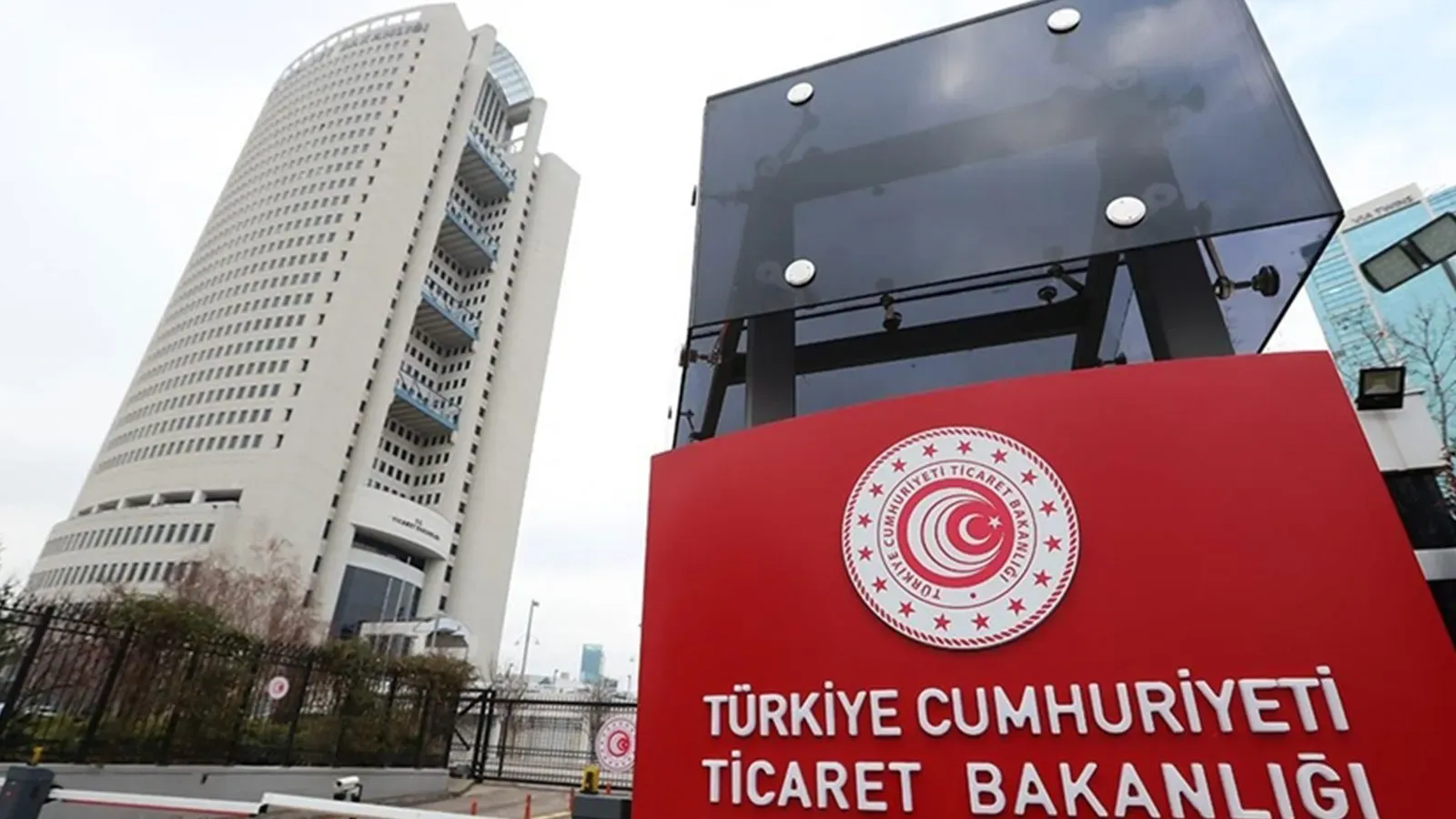 Ticaret Bakanlığı: Kaçakçılık ve Yasa Dışı Ticaretle Mücadele Kararlılıkla Devam Ediyor