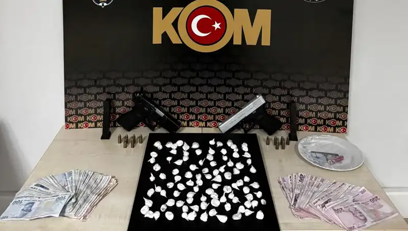 Çeşme’de Silahlı Saldırı Soruşturması: Üç Kişi Gözaltında