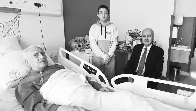 AK Parti Kurucusu Burhan Abiş'in Vefatı, Siyaset Dünyasını Sarstı