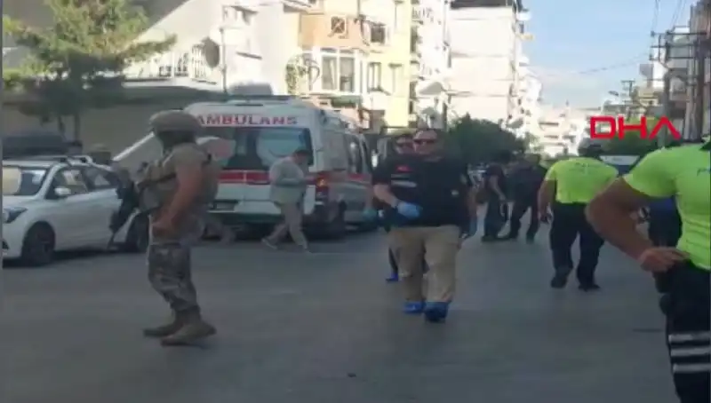 İzmir’de Karakola Gerçekleştirilen Silahlı Saldırı: İki Şehit, Bir Yaralı