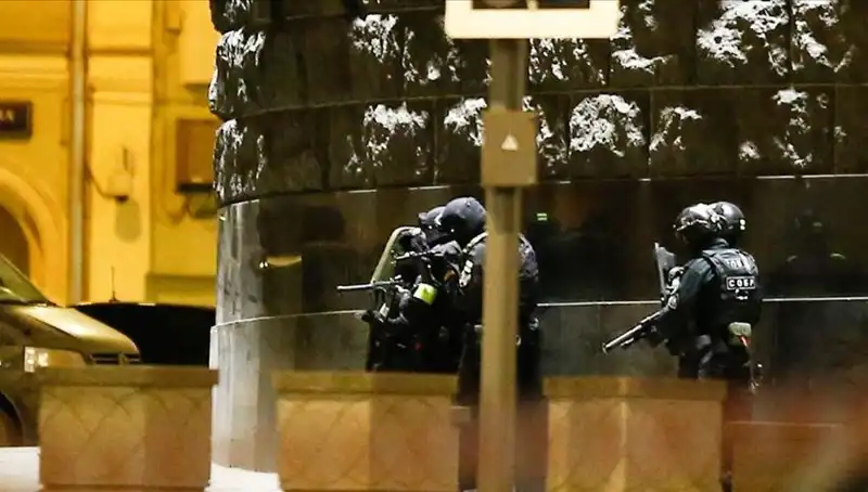 Rusya'da Çatıdan Rastgele Ateş Açan Saldırı: Güvenlik Önlemleri Artıyor