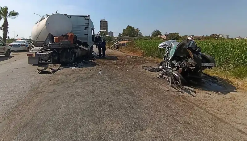 Adana'da Feci Kaza: Tanker Otomobil ve Kamyona Çarpıp Durduramadı