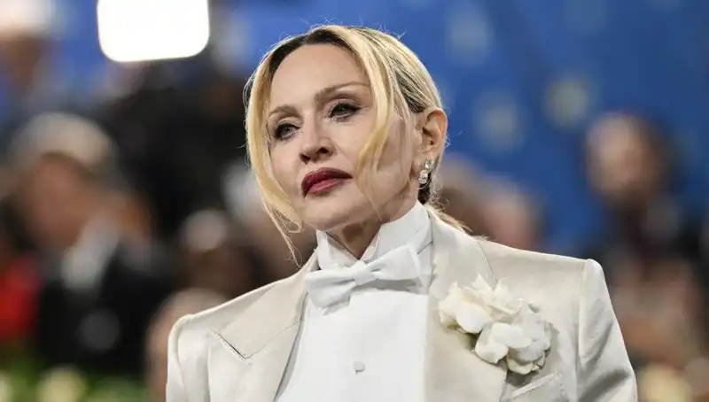 Madonna’nın Yeni Diyeti: Kanserle Mücadelede Öne Çıkan Tartışmalı Yöntem