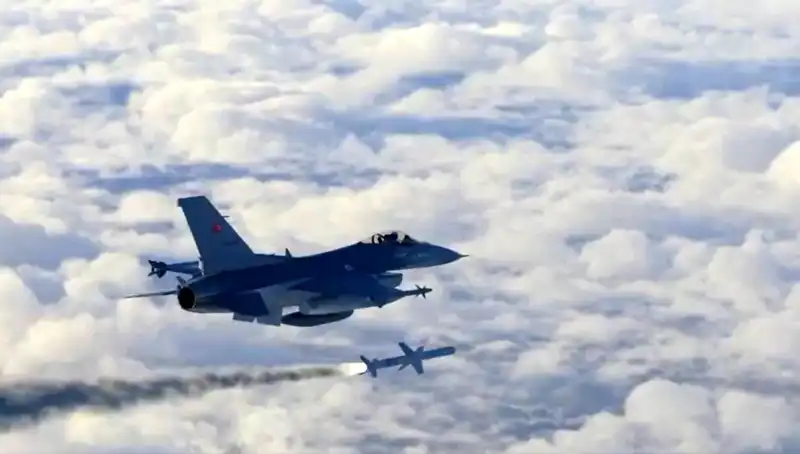 F-16 EDPOD: Savunma Sanayisinde Yeni Bir Dönüm Noktası