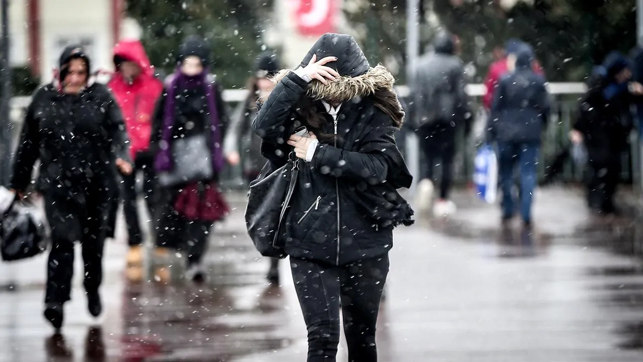 Soğuk ve Yağışlı Hava Dalgası Kapıda: Sıcaklıklar Düşüyor